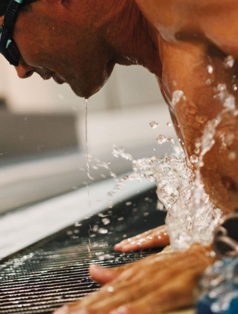 Holmes Place | man in swimming pool